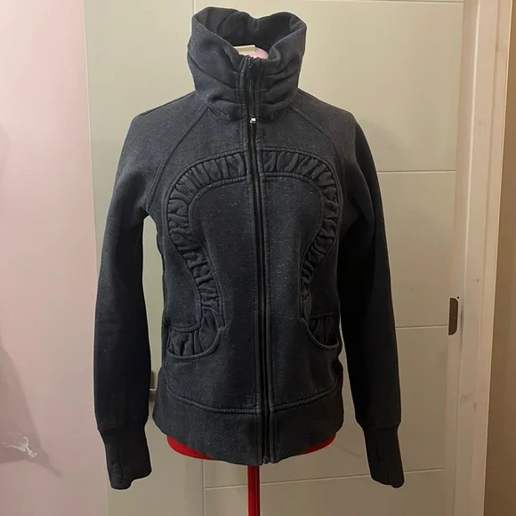 Lululemon cuddle hotsell up jacket